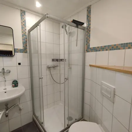 Erdgeschosswohnung Im Historischen Fachwerkhaus In Inklusive Pkw-parkplatz 아파트