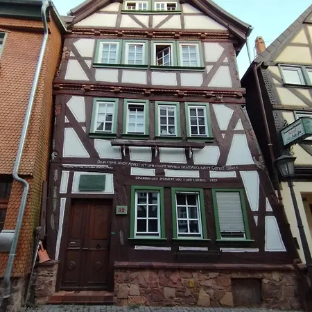 Apartment Gemuetliche Erdgeschosswohnung Im Historischen Fachwerkhaus In *